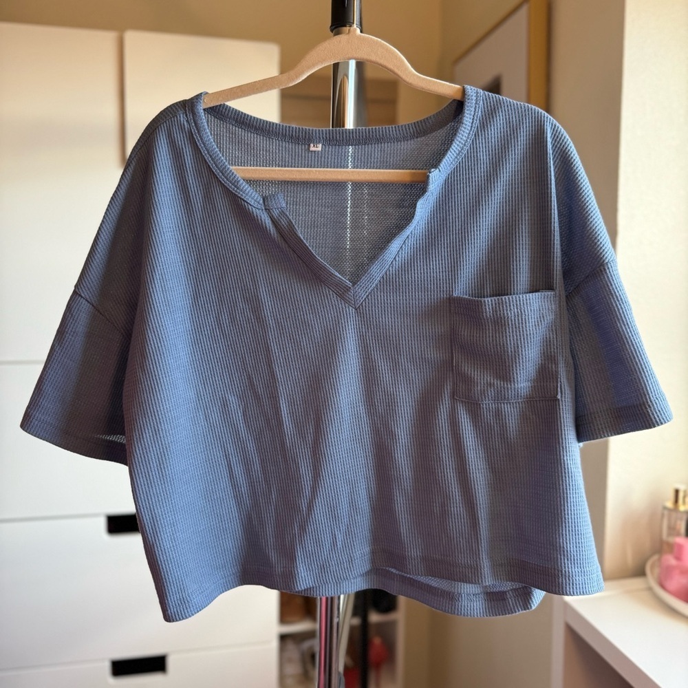 NWOT Blue V-Neck Women's Short Sleeve T-Shirt Top Size XL